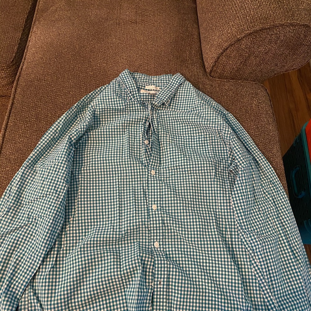 Old navy shirt